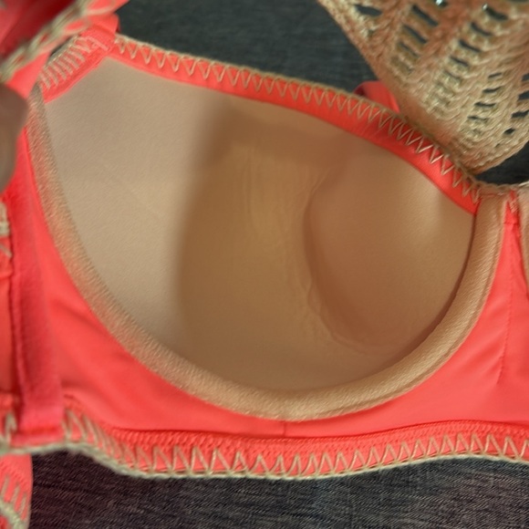 NWT Victoria’s Secret Swim “The Getaway Halter”  36DD - Picture 6 of 6